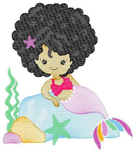 Laden Sie das Bild in den Galerie-Viewer, Mermaid embroidery designs - African American embroidery design machine embroidery pattern - Black girl with curly hair Mermaid design jef
