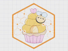 Cargar y reproducir el video en el visor de la galería, Bee embroidery design - Bee Cupcake embroidery designs machine embroidery pattern - Baby girl embroidery file - honey bee design pes jef hus
