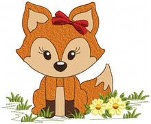 Laden Sie das Bild in den Galerie-Viewer, Red Fox embroidery designs - Woodland animals embroidery design machine embroidery pattern - baby girl embroidery file - instant download
