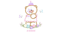 Carica l&#39;immagine nel visualizzatore di Gallery, Bear embroidery designs - Queen embroidery design machine embroidery pattern - Princess embroidery file - digital download bear crown pes
